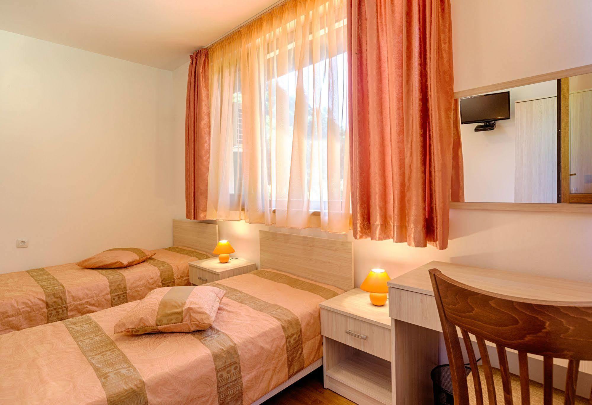 Guest House Vitora Ribaritsa Dış mekan fotoğraf